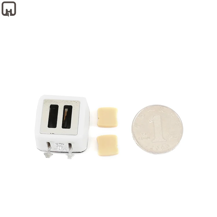 

1/12 Scale Dollhouse Bread Machine With Toast Miniature Dollhouse Mini Accessories Cute Decorations Toaster