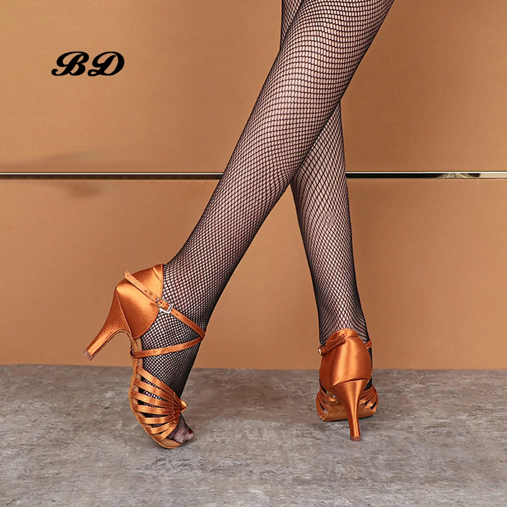 Топ кроссовки танцевальная обувь БД для латинских танцев женская бальных 7