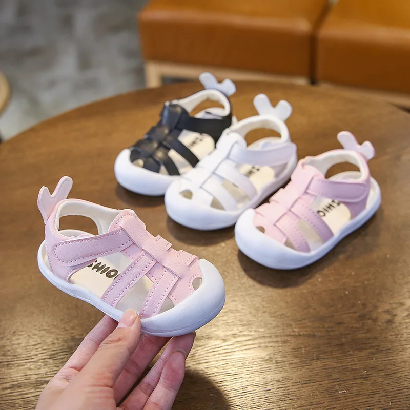 

Cut-outs Newborn Shoes Toddler Girl Sandals 2021 Summer Baby Cirb Shoes Boy Black White Pink Cute Baby Girl Bunny Sandals E02221