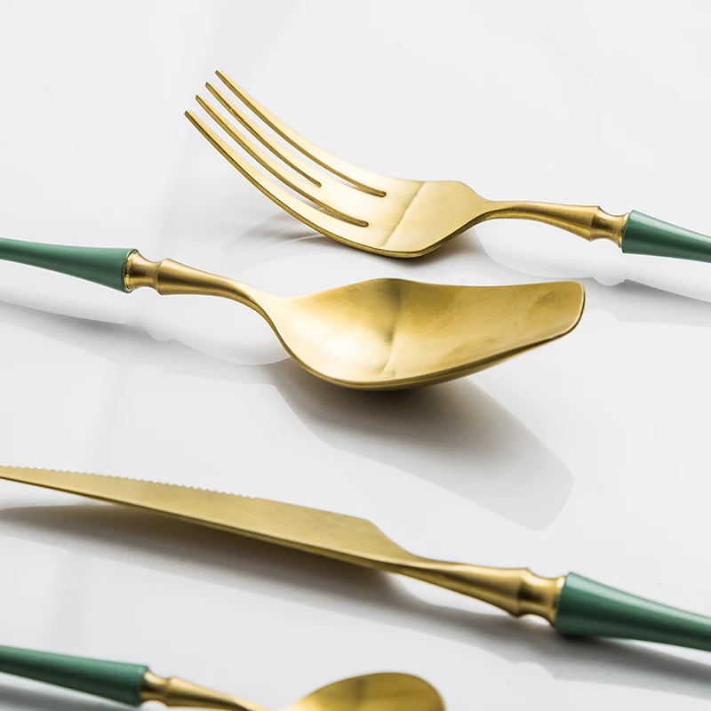 

Vintage Green Stainless Steel Fork Spoon Knife Set Metal Zero Waste Luxury Cutlery Set Vaisselle Vajilla Kitchen Accessories JQ