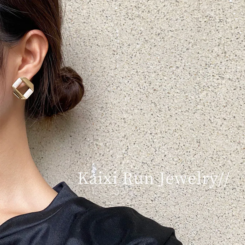 

KXR Fashion Jewelry Europe and the United States OL Temperament Contracted Design Earrings Wholesale Sterling Silver Earrings