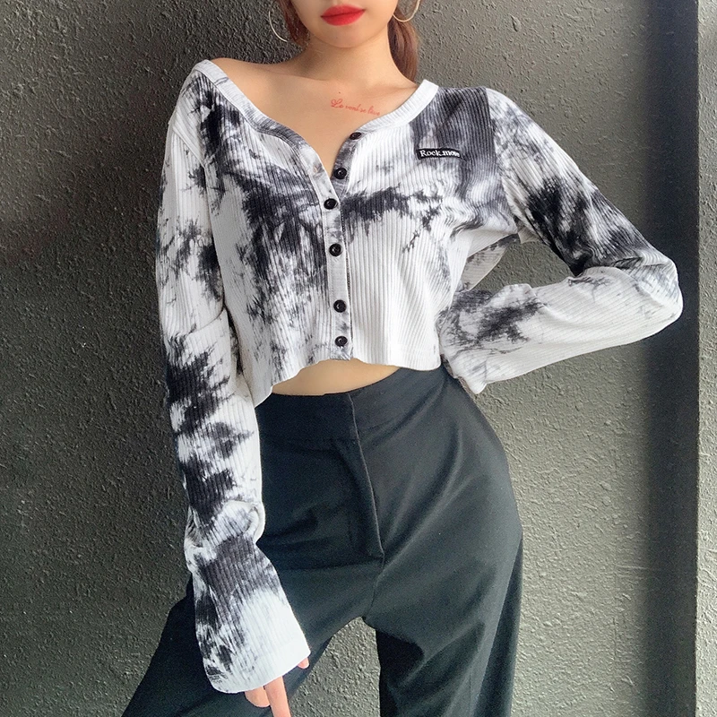 

Fashion Tie Dye V-Neck Short Sweater Coat 2021 New Spring European Style Long Sleeve Loose Casual Women Knitted Cardigan Tops