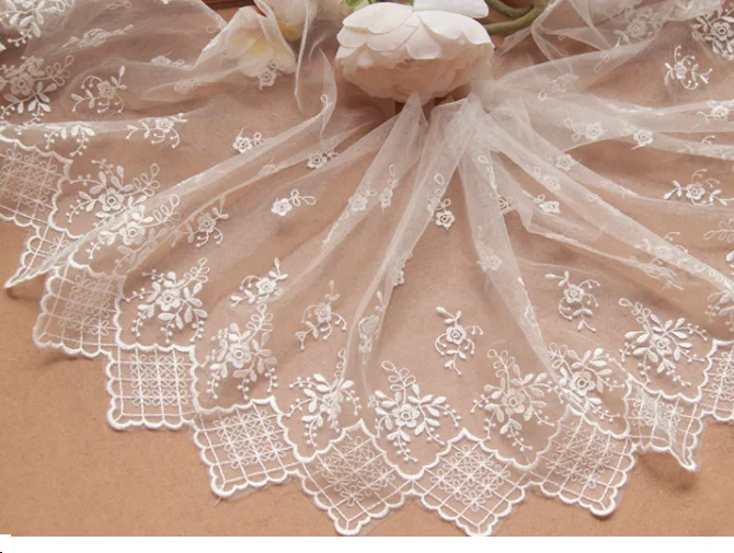 1 Флейта: 22 см Великолепная кружевная рубашка с вышивкой из роз и ткань отделкой