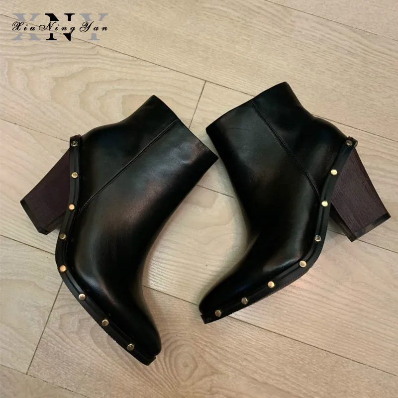 

Xiuningyan Luxury Genuine Leather Women's Boots Fashion Rivet Ankle Boots for Women Pointed Toe High Heels Women Chelsea Boots