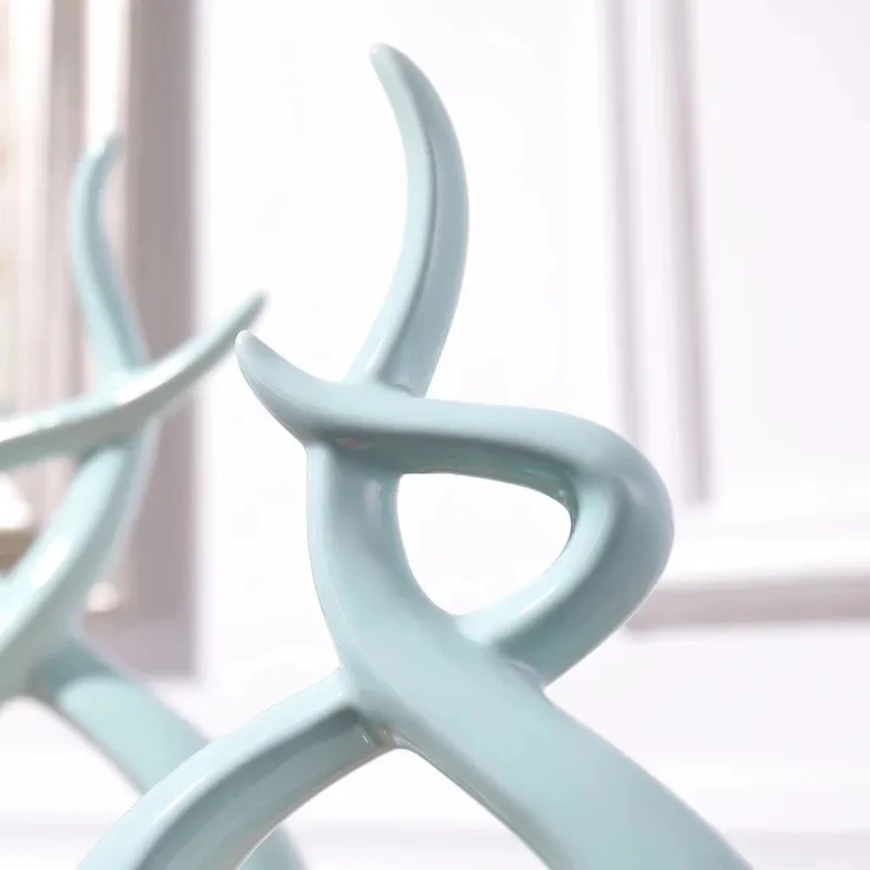 

MODERN EUROPEAN CERAMIC LOVER SHAPE CRAFTS HOME DECORATION FURNISHINGS WEDDING GIFTS FIGURINES OFFICE DESKTOP ORNAMENTS