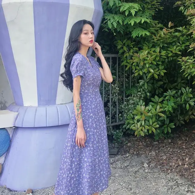 Платье JuneLove женское средней длины с цветочным принтом фиолетовое лавандовое