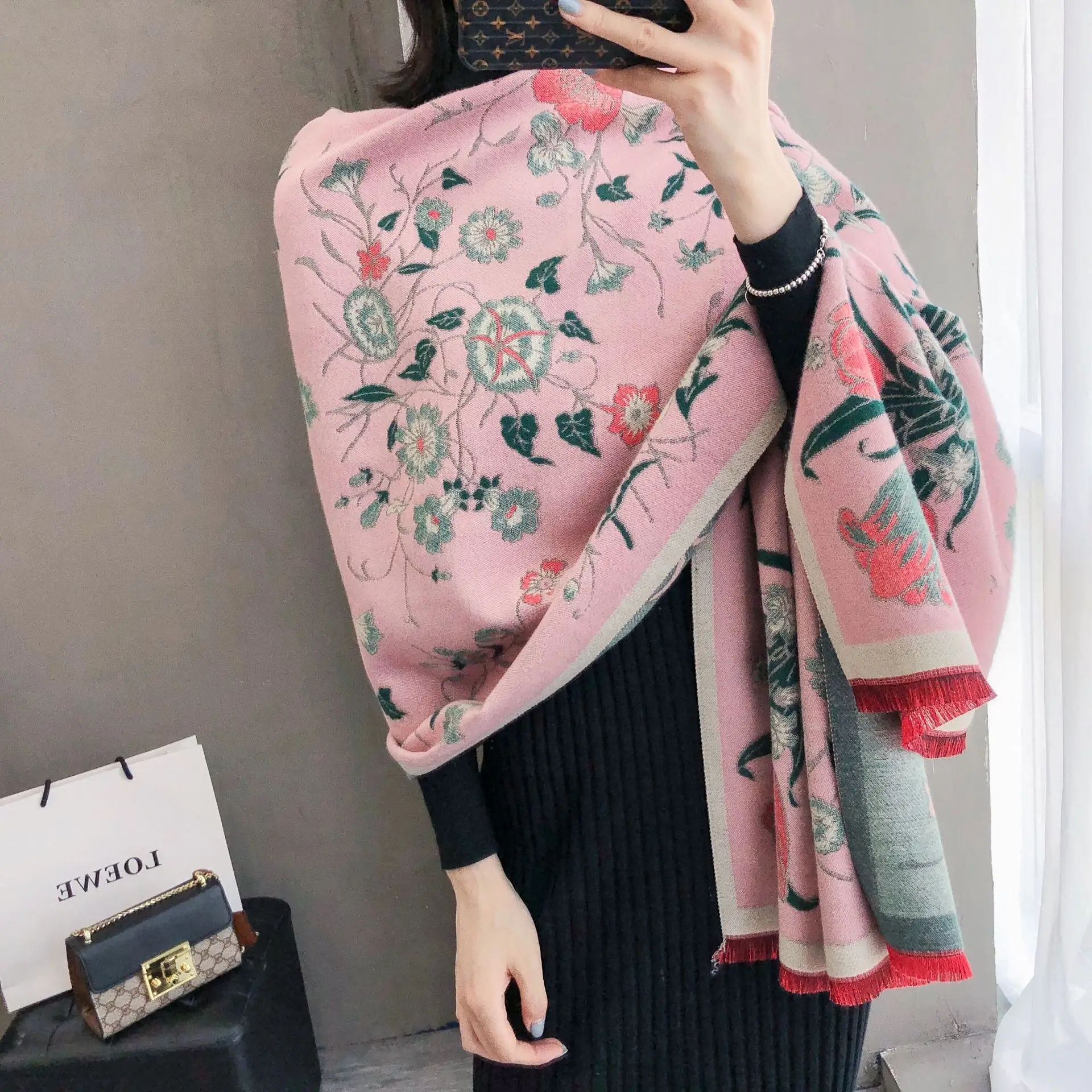 

Korean version printed cashmere-like long Lady scarf in winter of 2019,Thickening and Warming Double Sided Woman Scarf Shawl
