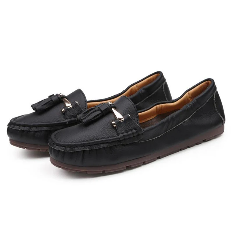 Женская обувь коллекция 2019 года лоферы с закрытым носком бахромой мягкая на