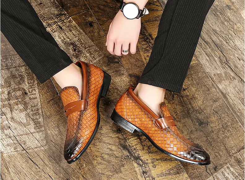 

2020 Autumn Shoes Men Wedding Dress Shoes Hand-Painted Brown Black Tassel Loafers Genuine Leather Slip On Male Casual Business
