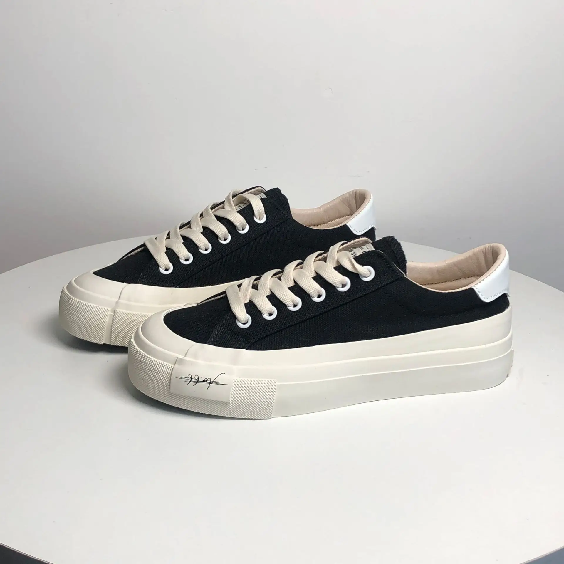 

Japanese Small White Shoes 2021 Spring Macaron Color Matching Ins Street Fashion Shoes Student Sports Shoes