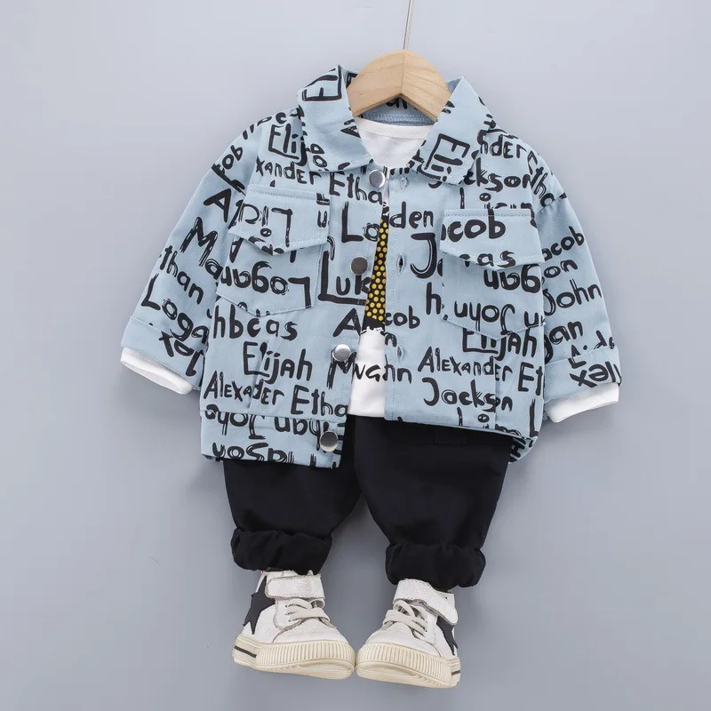 

Весенне-осенний Модный корейский пиджак для мальчиков с буквами хлопковая футболка брюки одежда из трех частей для маленьких девочек 2021 Де...