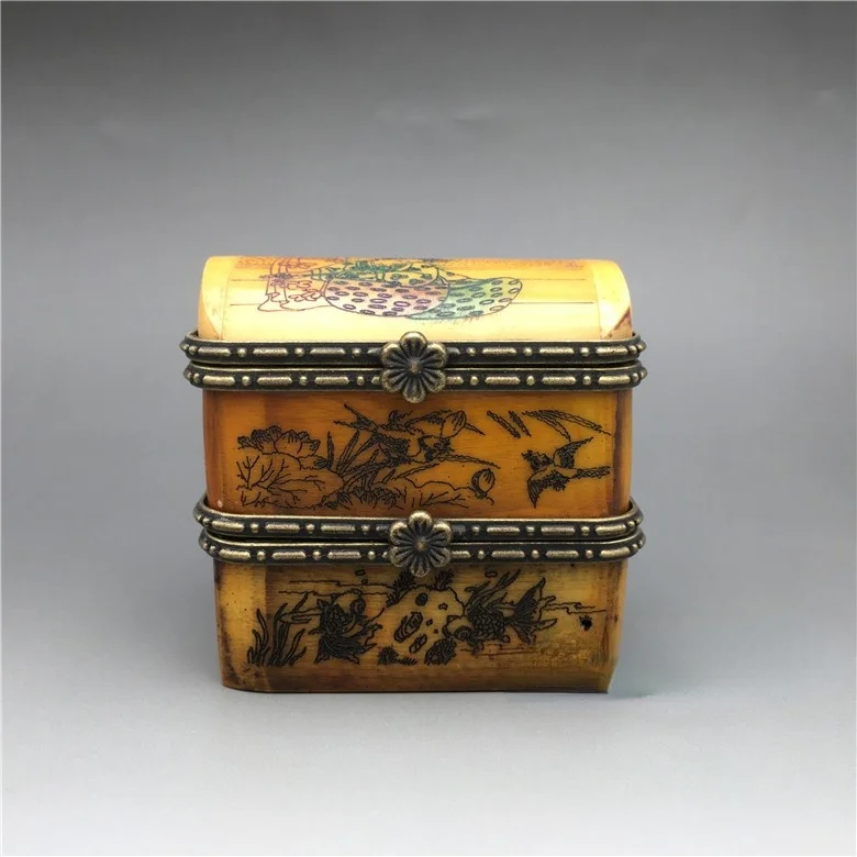 

Fashion Chinese Exquisite Vintage Antique Camel Bone Plum Trinket Jewelry Box Iiving Room Decoration Home Gift