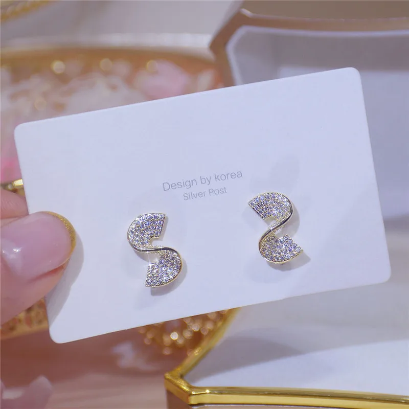 

Korea New Fashion 14K Real Gold S Sector Exquisite Stud Earrings for Women Cubic Zircon ZC Gift Earrings