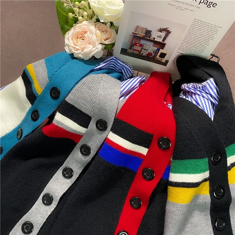

2021 Spring Women's Sweaters Patchwork Srtiped Knitting V-Neck Stylish Knitted Button Cardigans Loose Tops Women Cardigan