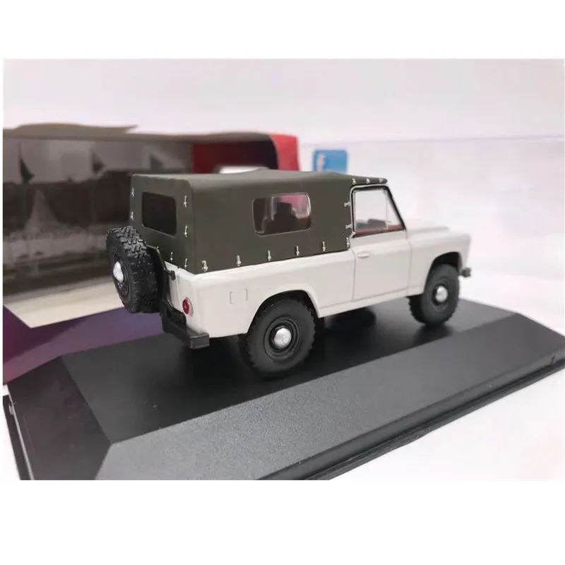 IST 182 1972 Аро 240 модель внедорожного транспортного средства из сплава| |