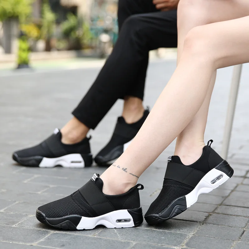 Кроссовки мужские дышащие на высокой подошве повседневная обувь Мокасины белые