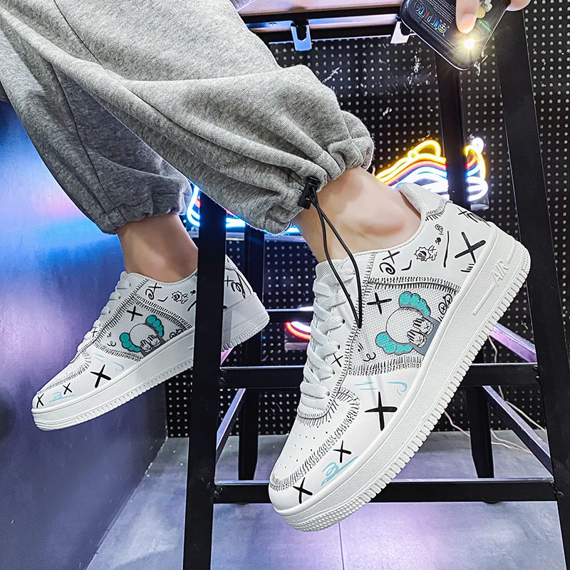 

2021 New Graffiti Board Shoes Fashion Casual Shoes Anime White Shoes Personality Trend All-match Flat Shoes Outdoor Sports Shoes