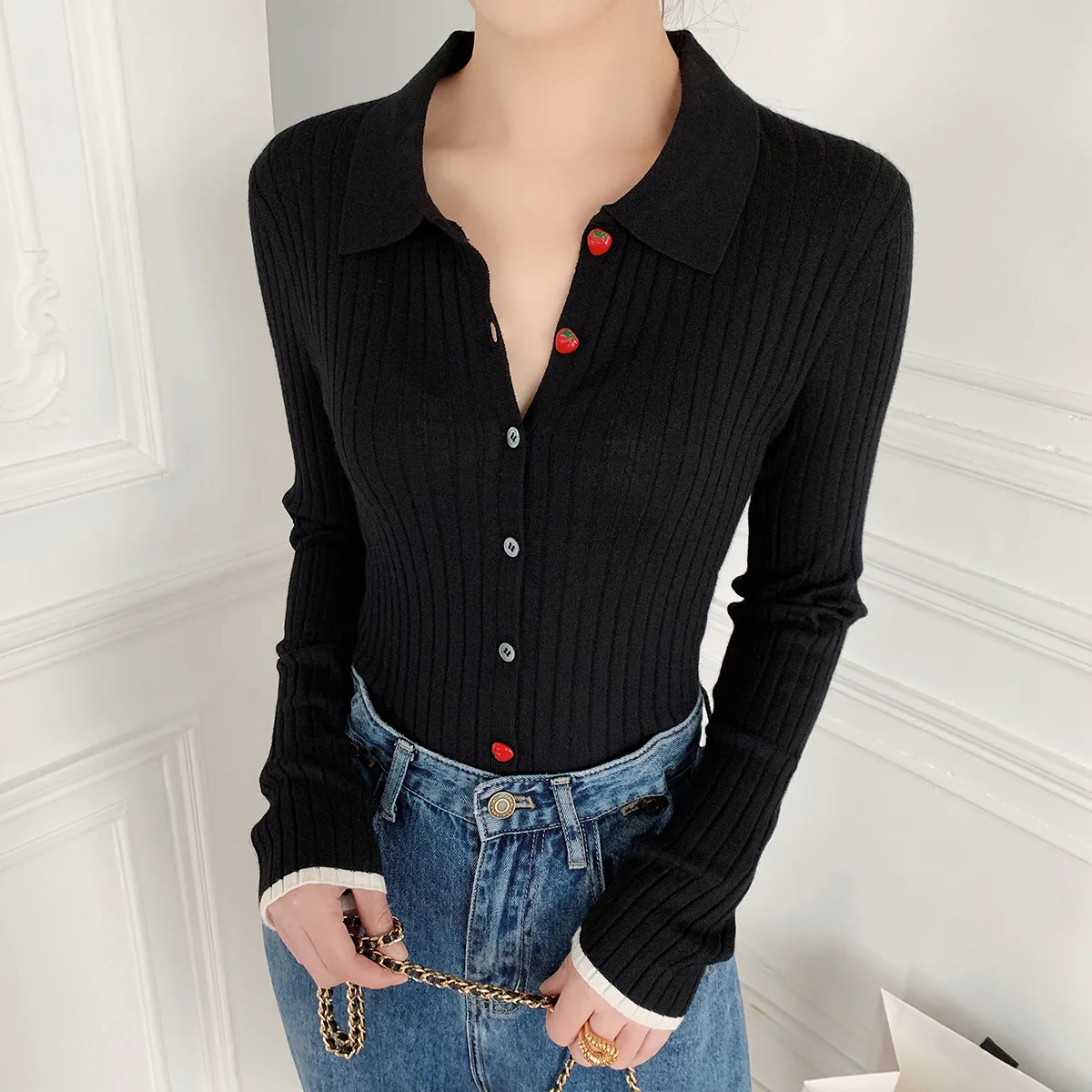 

2020 Autumn and Winter New Black Lapel Sweater Slim Slimming Strawberry Buttons