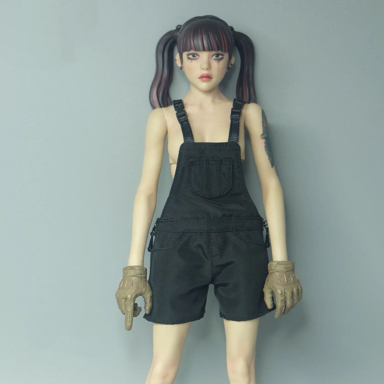 

In Stock 1/6 Female Soldiers Clothing Accessories Trend Overalls Shorts