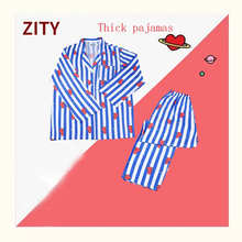 Conjunto de pijama con estampado de rayas y corazones para mujer...