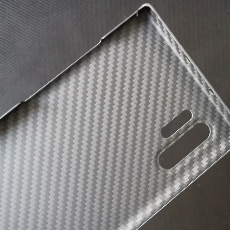 Новый матовый чехол из углеродного волокна с улучшенным сигналом для