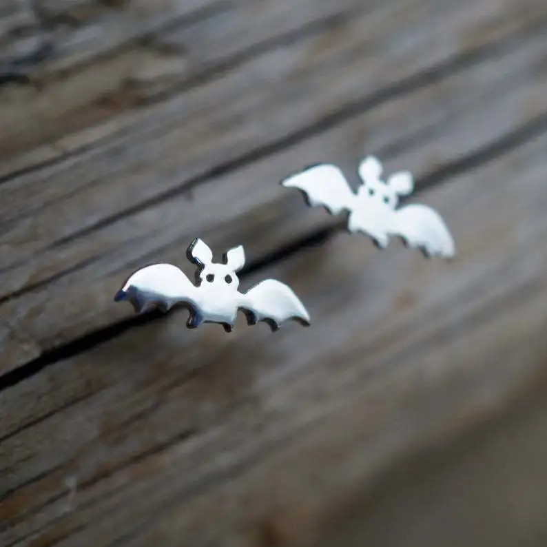 

2021 new Fashion Women Hallowmas Series Cute Small Animal Bat Stud Earring For Girls Lady All Saints' Day Party Gift Jewelry