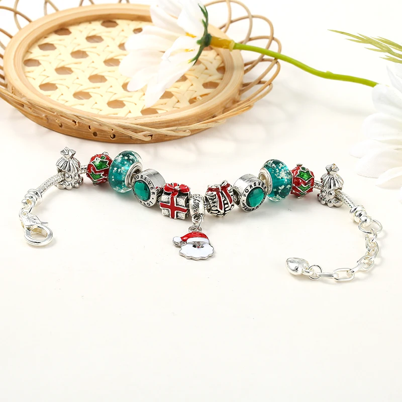 

2022 Happy New Year Street Popularity Christmas Gifts New Santa Claus Pendant Bracelet Alloy Beaded Home Christmas Decoration