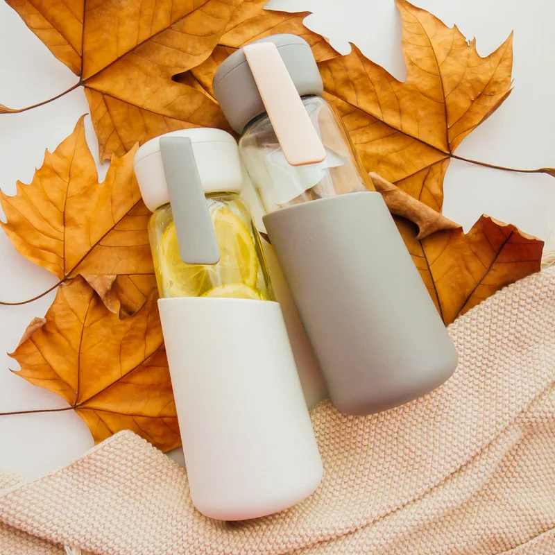 Стеклянная бутылка для воды с силиконовым чехлом 400 мл | Дом и сад