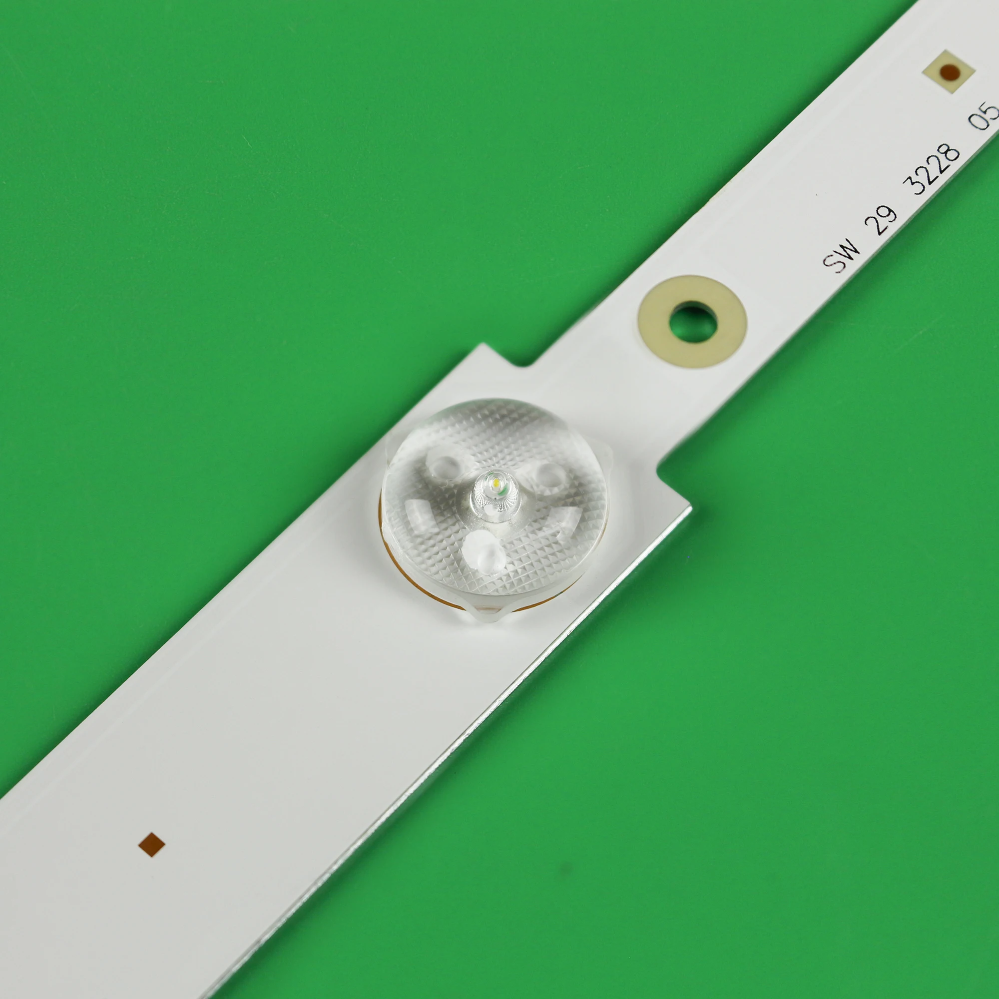 532MM For samsung LED Backlight Strip 5 Lamps 29 inch LBUA-SDL320S1-S08E SW 3228 05 REV1.2 121019 |