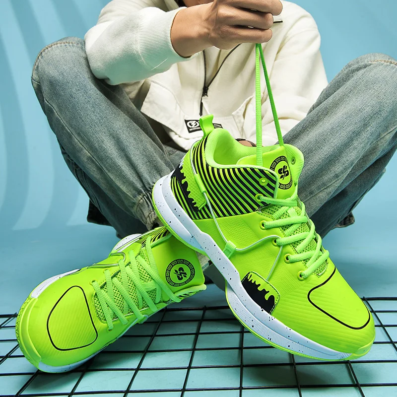 

New Arrival Male Basketball Training Shoes Anti Slip Men Sport Shoe Brand Outdoor Man Basketball Boots High Top Sneakers For Man
