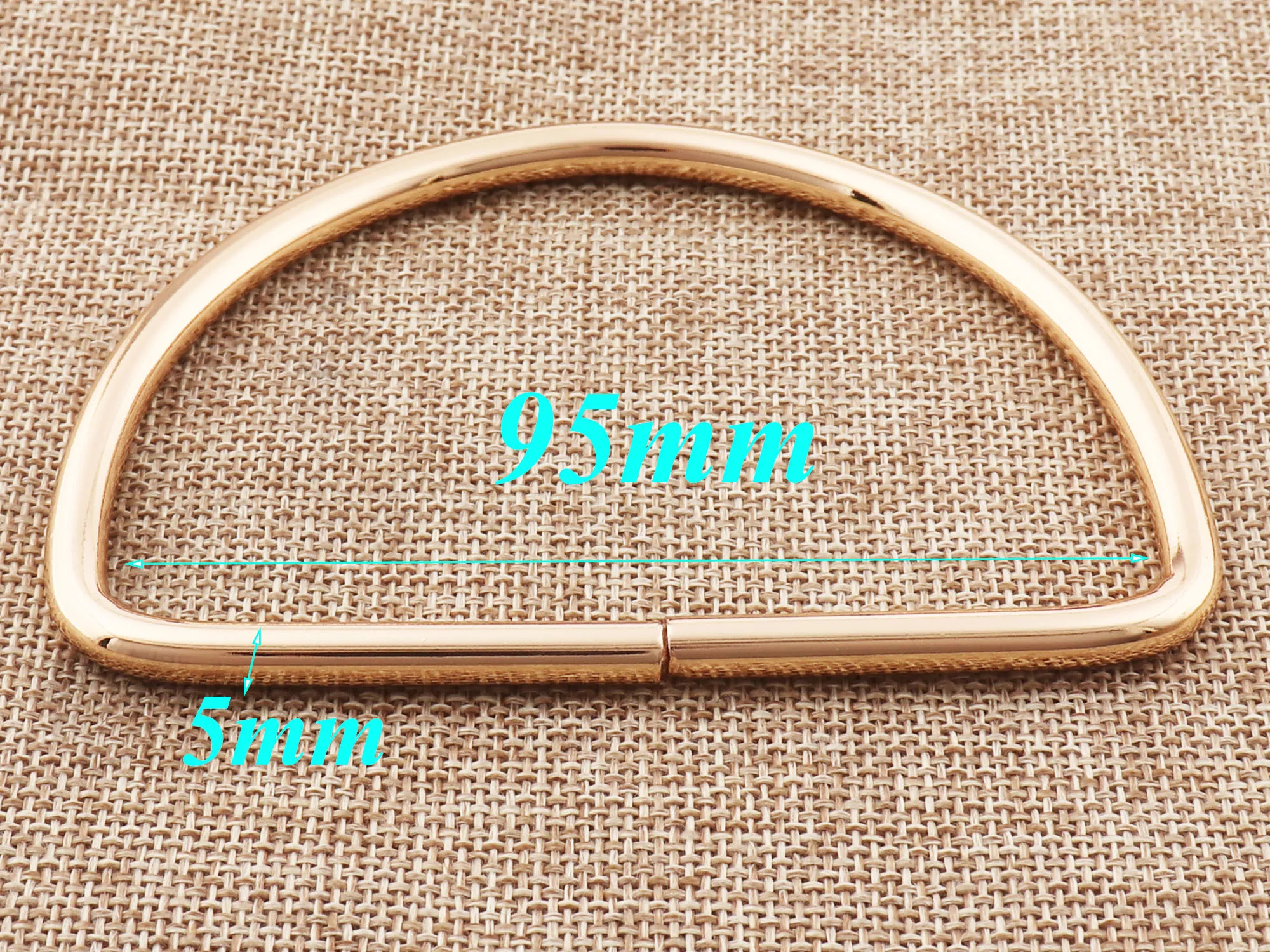 

4 PCS Metal Pale Gold D Rings Welded D Ring Leather Craft D Hooks Buckle Strap Adjuster for bag purse shoulder bag webbing