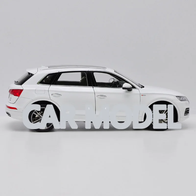 1:18 scale Alloy Toy Vehicles Q5L Q5 2018 SUV Car Model Of Children's Cars Original Authorized Authentic Kids Toys | Игрушки и хобби