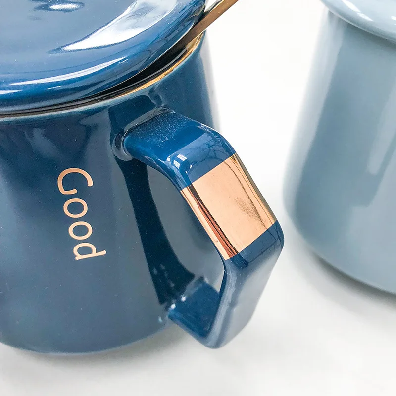 Простой расписанные золотом керамический Кофе стаканчик с крышкой для кубиков