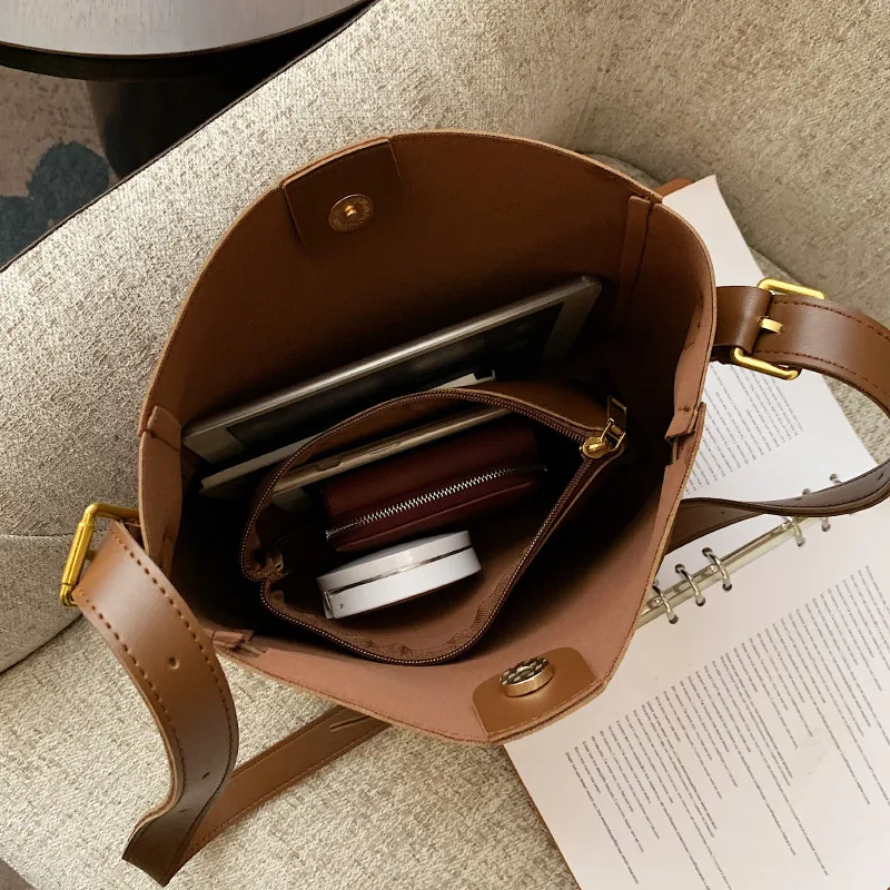

Large Capacity Pu Leather Composite Bags for Women Luxury Designer Bucket Shoulder Bag Lady Retro Solid Color Crossbody Set Bag