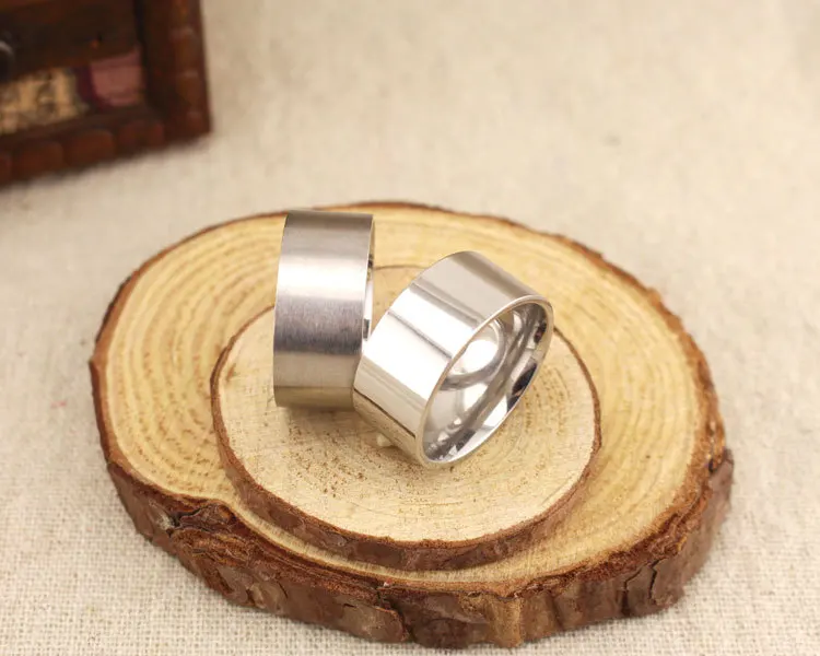 

Men and women accessories fashion black rose gold ring titanium steel couple ring proposal ring