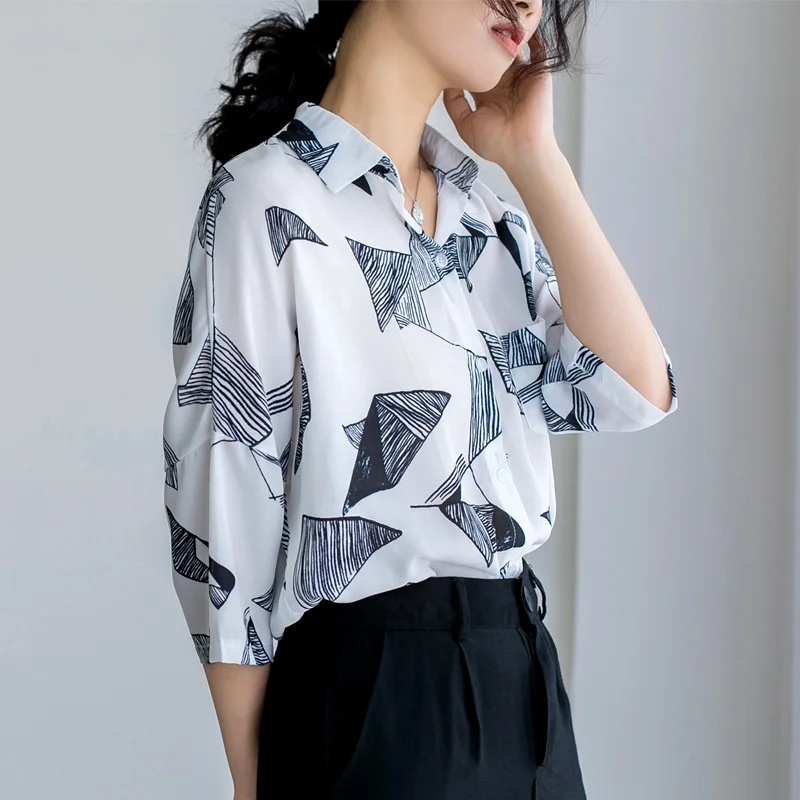 

COIGARSAM Half Sleeve Shirt Womens tops Summer Print Loose Geometric Chiffon Women shirts White Black 6016
