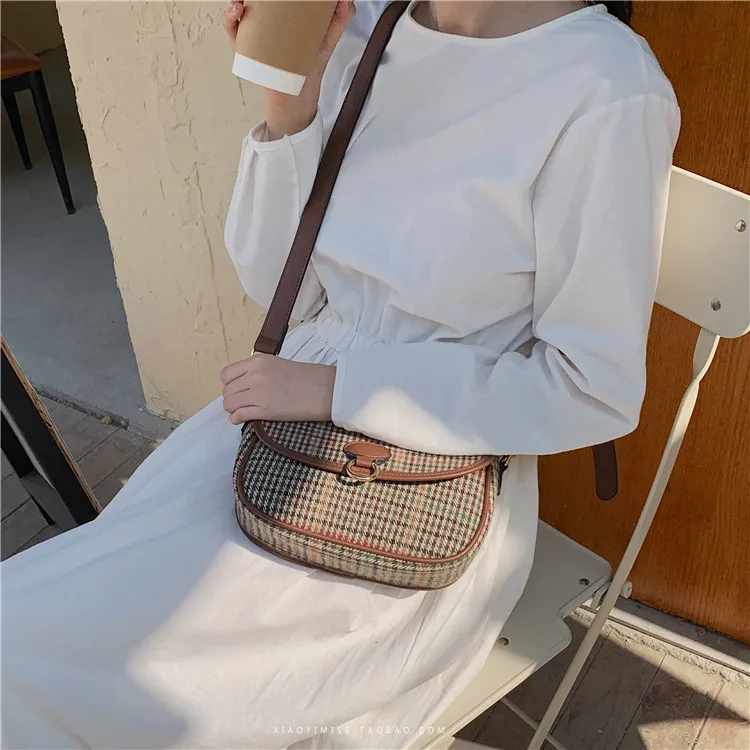

Suede Plaid Saddle Handbag Women Shoulder Bag Vintage Messenger Bag Crossbody Handbag Fashion Hot Women Leather Suede Hand Bag