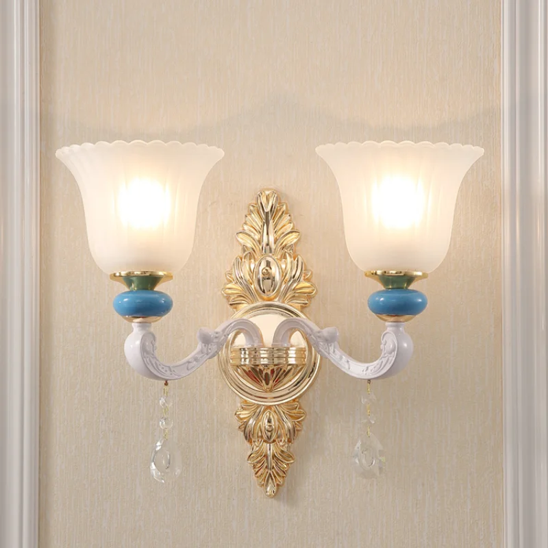 

Настенный светильник в Европейском стиле, лампа для спальни, прикроватного столика, фона гостиной, роскошный настенный коридор без проводо...