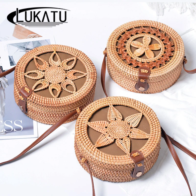 Круглая соломенная сумка из ротанга женская Летняя ажурная мессенджер ручной