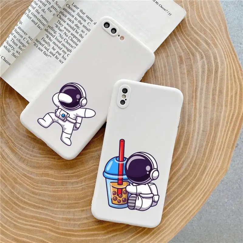 

Cute cartoon astronaut Space Phone Case Candy Color for iPhone 6 7 8 11 12 s mini pro X XS XR MAX Plus