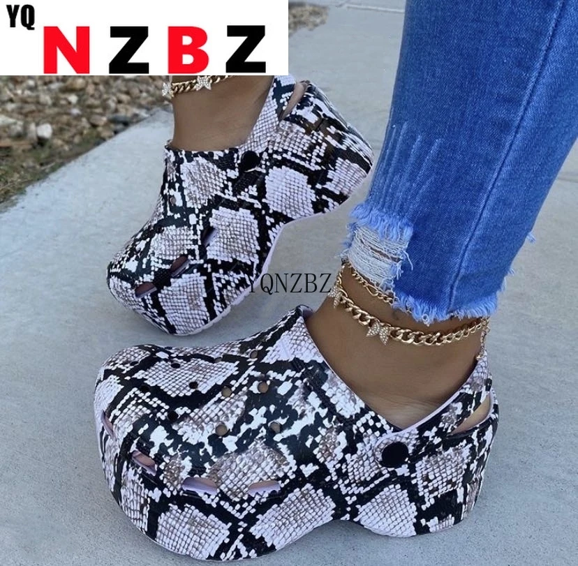 

INS Hot Popular Serpentine Small Hole Women Sandals Cute Slippers Platform Thick Bottom Back Strap Summer Ladies Casual Shoes