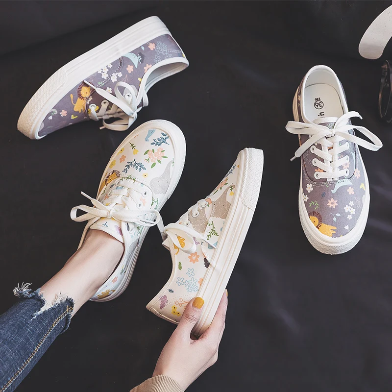 

2021 new Fashion Canvas Shoes Woman Spring Summer New Sport Women Casual Shoes Printed Cute Canvas Women Platform Shoes Sneakers