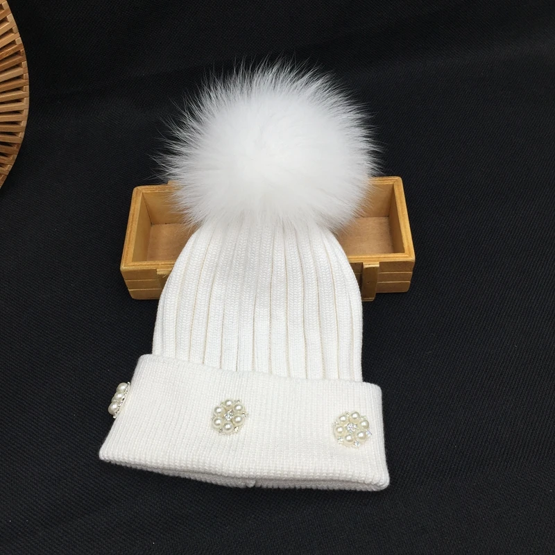 Белоснежная верхняя одежда из лисьего меха cap плавления уменьшения возраста