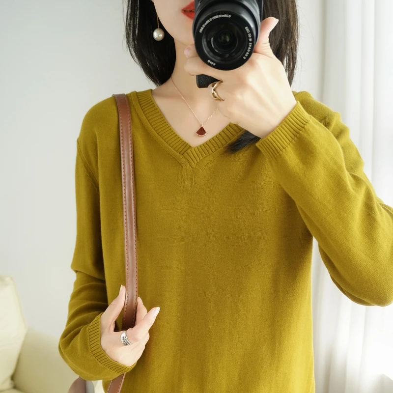

Autumn and winter new style cotton V-neck women's long-sleeved sweater loose casual solid color short knitted pullover sweater