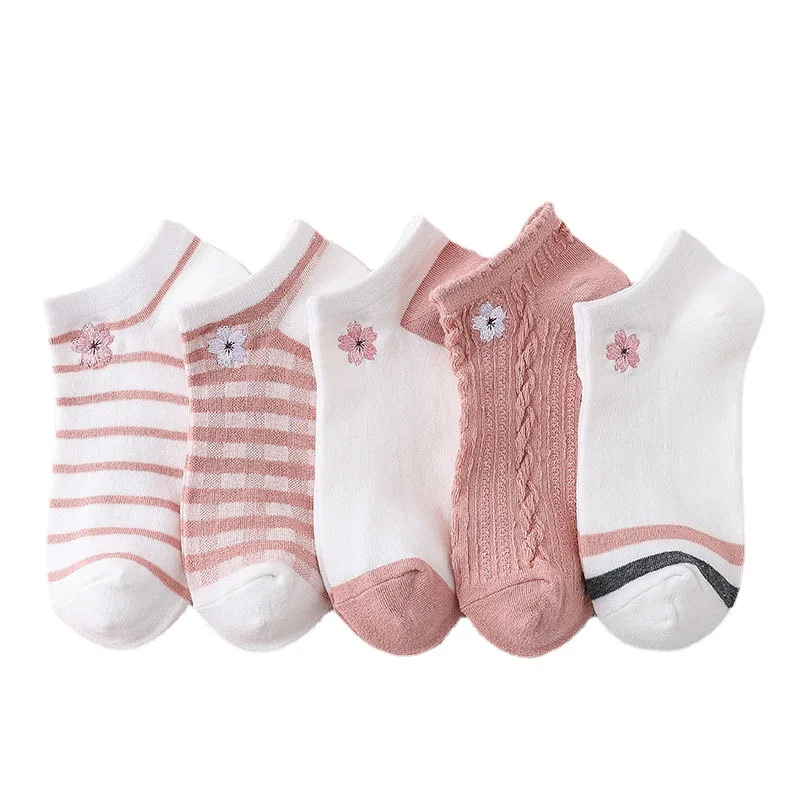 

Summer new pink embroidery flower girl socks Japanese stripe color matching of ins ms ship socks
