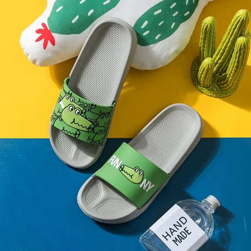 

Women Slippers Transparent Love Picture Summer Women Beach Flip Flops Sandals Non-slip Bottom Home Bathroom Couple Slippers