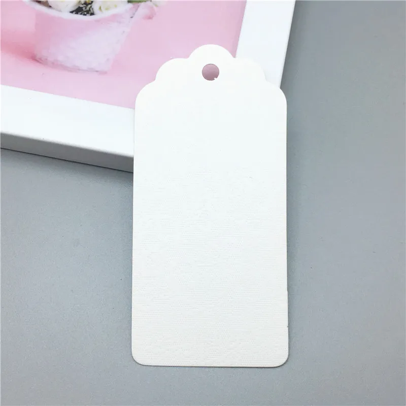 100Pcs/Lot Hanging Kraft Paper Tags Handcraft Cardboard Label Note Price For Cosmetics Lipstick Bags Packaging Decoration |