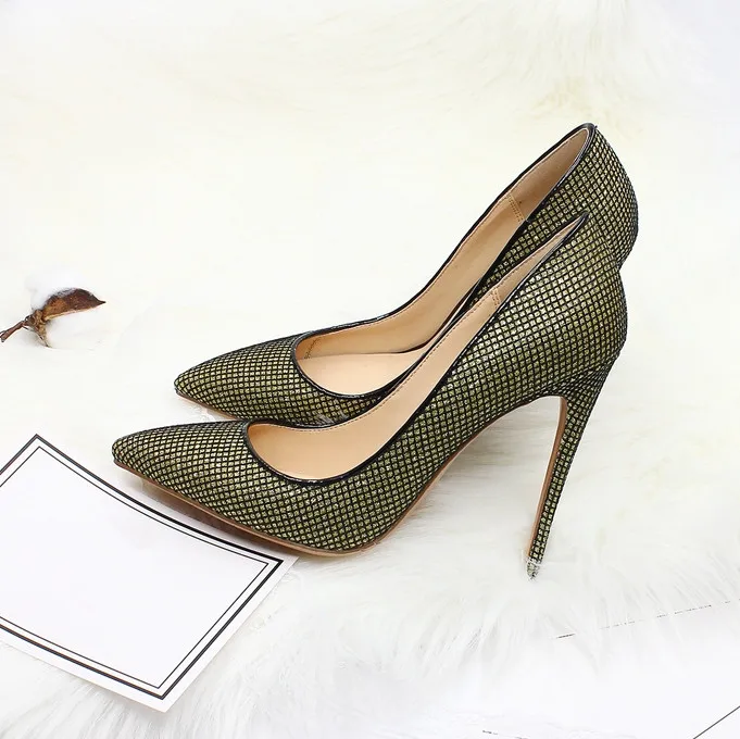 Женские туфли-лодочки с острым носком на тонком высоком каблуке | Обувь