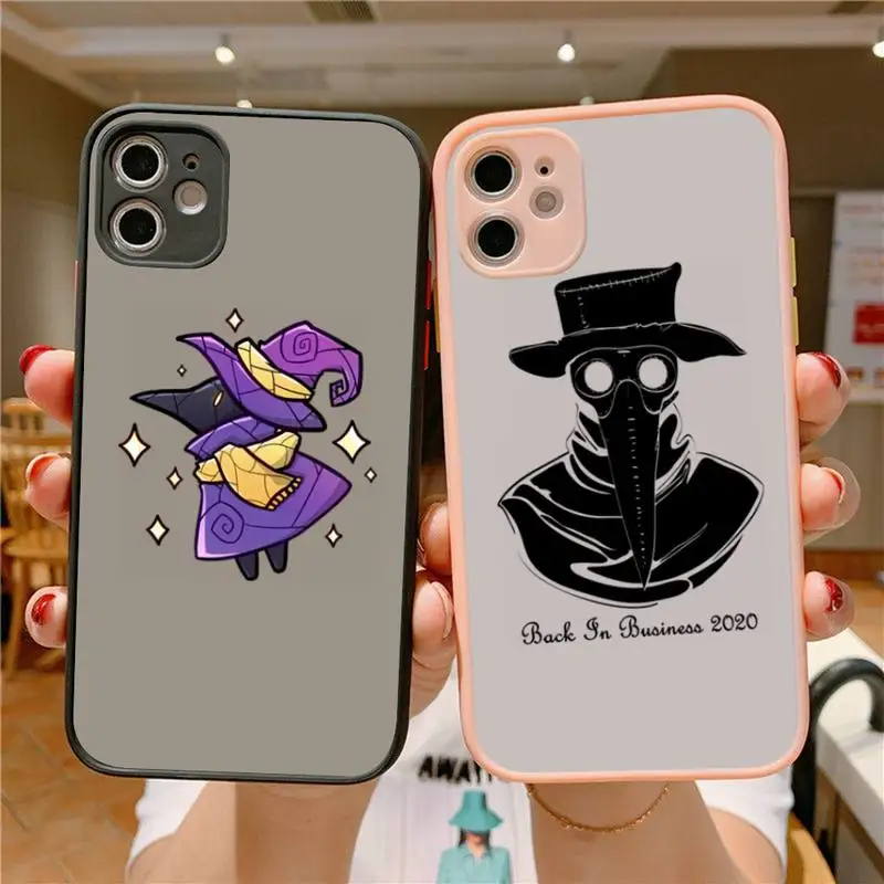 

YNDFCNB Plague Doctor Phone Case for iPhone X XR XS 7 8 Plus 11 12 13 pro MAX 13mini Translucent Matte Shockproof Case