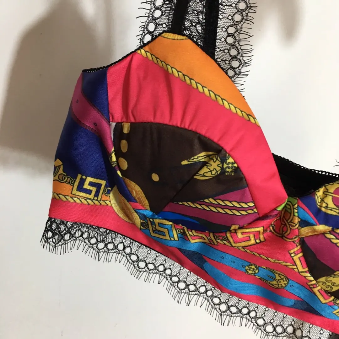 

2021 Stitching Lace Sexy Women Set 2021 New Autumn Spring Sleeveless Tops + High Waist Bottoms Vintage Printing two pieces Sets